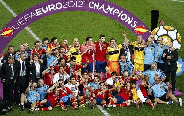 欧洲杯冠军2016（欧洲杯冠军2022是谁）