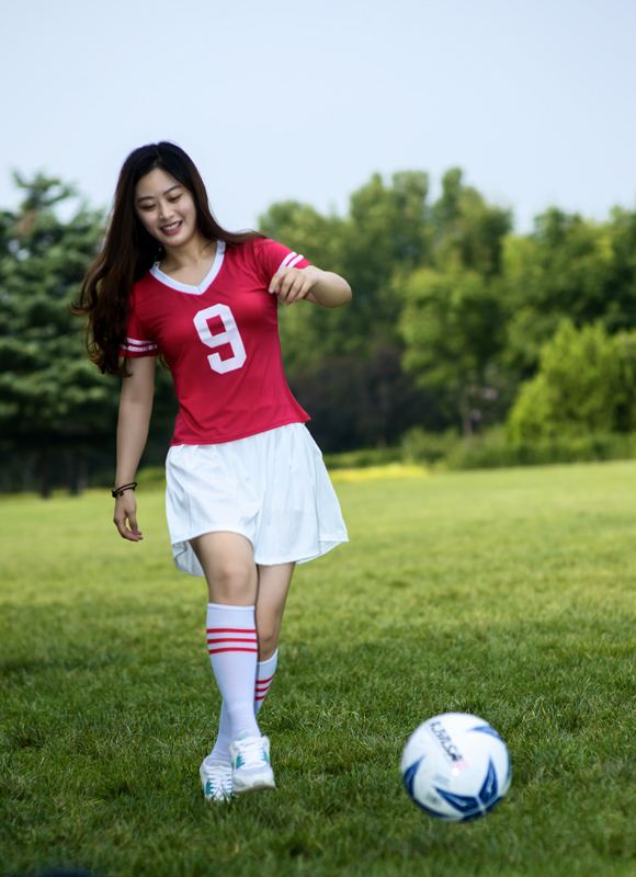 包含中国足球宝贝图片的词条